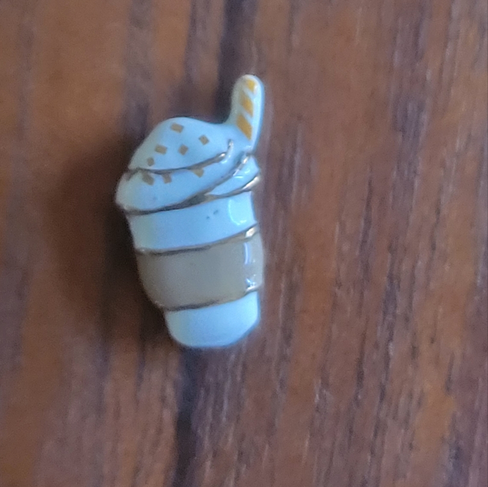 EUC Origami Owl Pumpkin Spice Coffee Charm